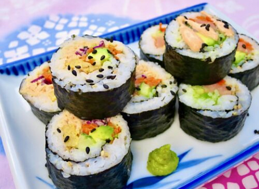 sushi rolls
